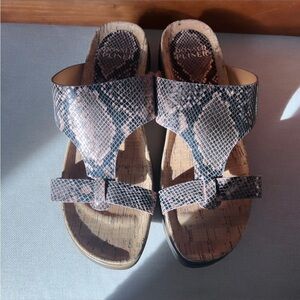 DONALD PLINER Fania Metallic Bronze Python Print Leather Platform Sandals Sz 9.5